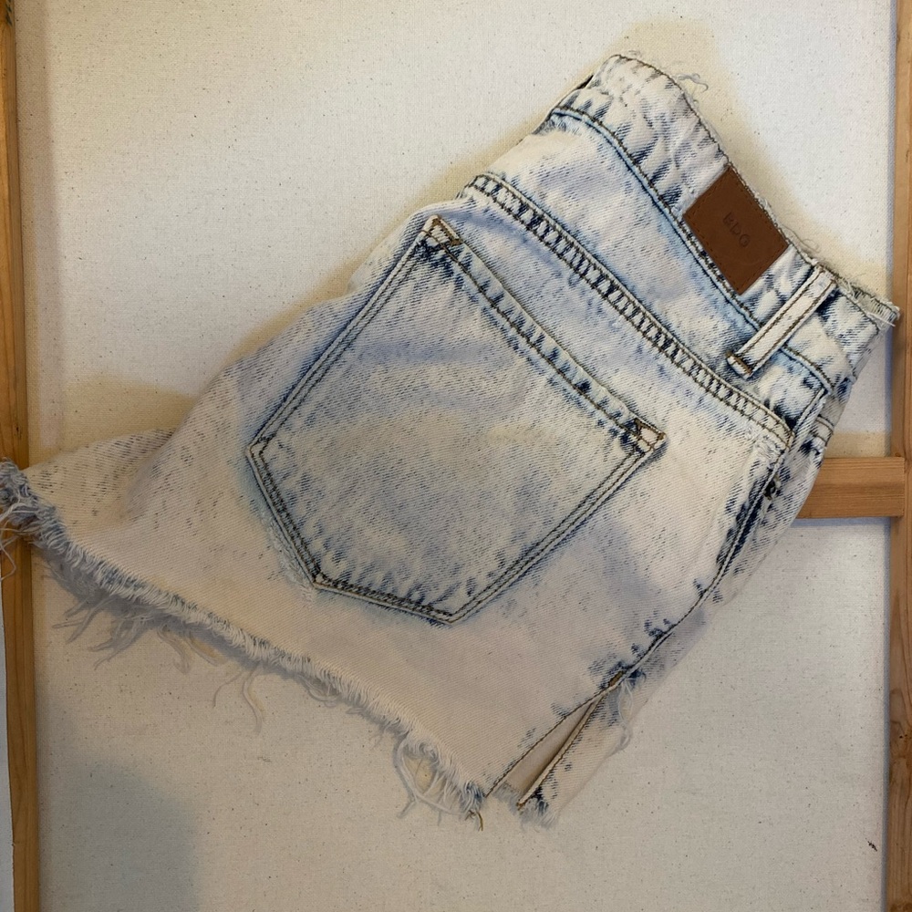 BDG Cheeky | High Rise | Lou High Low Shortie | Denim Shorts | Size 27W
